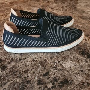 UGG's sheer-knit Sammy Breeze Slip-on sneakers black and beige 10.5